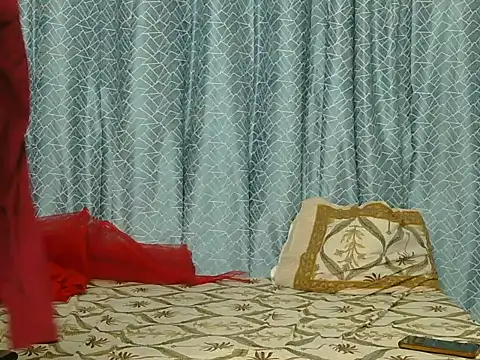 Its-ishikaa online show from 09-30-25, 04:17