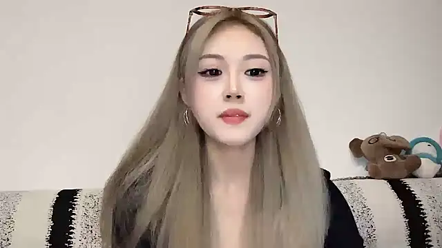 XingKongCOCO-107 online show from 10-03-25, 11:18