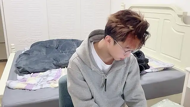 STxuguanhan online show from 11-25-25, 09:42