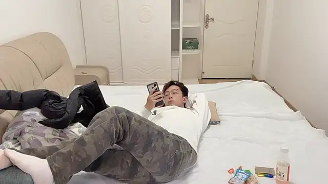 STxuguanhan online show from 12-02-25, 01:28