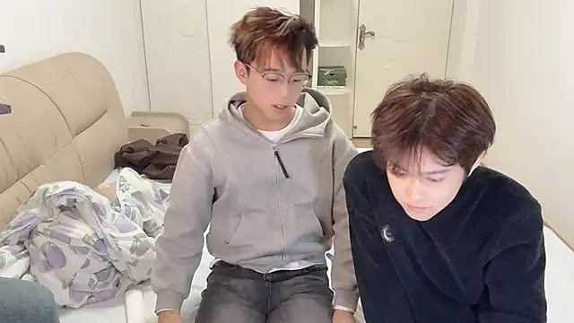 STxuguanhan online show from 12-03-25, 01:42