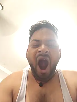 Snapshot of xyz-indian chatting on 10-08-25, 07:33 xyz-indian online show from 10-08-25, 07:33