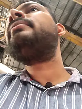 Snapshot of xyz-indian chatting on 10-21-25, 10:05 xyz-indian online show from 10-21-25, 10:05