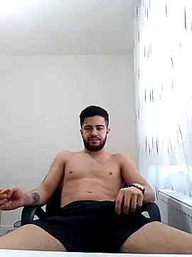 Snapshot of Ozi1910 chatting on 09-17-25, 10:06 Ozi1910 online show from 09-17-25, 10:06