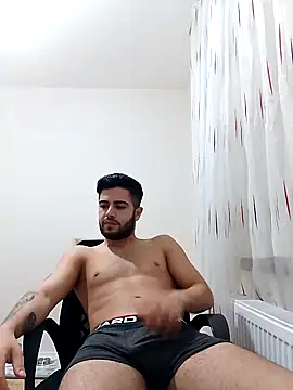 Snapshot of Ozi1910 chatting on 09-20-25, 10:44 Ozi1910 online show from 09-20-25, 10:44