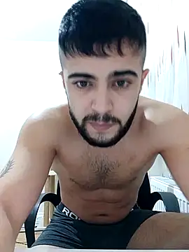 Snapshot of Ozi1910 chatting on 09-27-25, 06:02 Ozi1910 online show from 09-27-25, 06:02