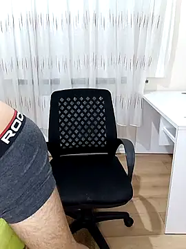 Snapshot of Ozi1910 chatting on 10-06-25, 07:55 Ozi1910 online show from 10-06-25, 07:55