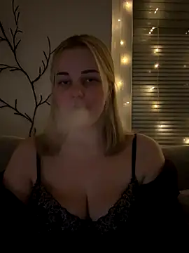 ItsLxsa online show from 11-29-25, 11:30