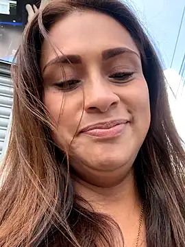 Snapshot of tifanyfever chatting on 10-22-25, 06:18 tifanyfever online show from 10-22-25, 06:18