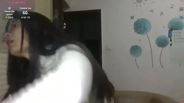 Monice1314 online show from 12-18-25, 12:11