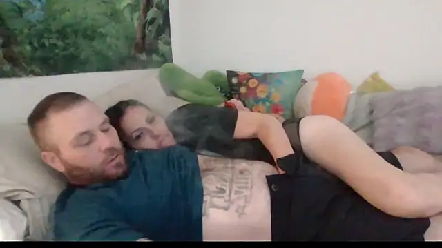 RaynLiz online show from 09-17-25, 08:16