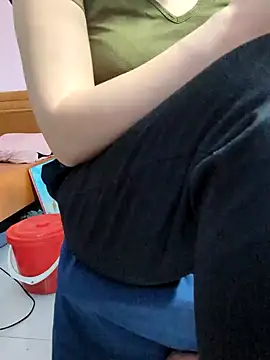 Lilyy-y online show from 09-29-25, 03:22