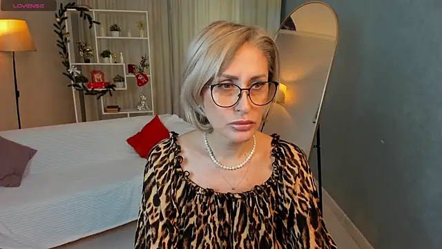 PamellaMurphy online show from 12-20-25, 04:30