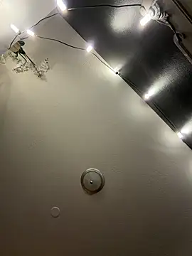 Snapshot of Fine10ne chatting on 12-04-25, 11:52 Fine10ne online show from 12-04-25, 11:52