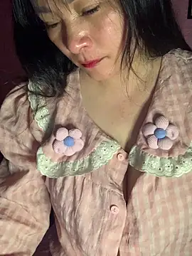 Star-sweet online show from 12-14-25, 04:01