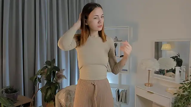 SirenaOstrem online show from 09-15-25, 01:16