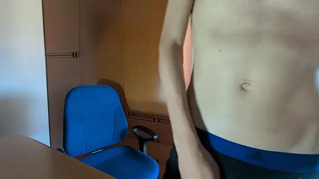 Snapshot of ste2009 chatting on 09-18-25, 10:17 ste2009 online show from 09-18-25, 10:17