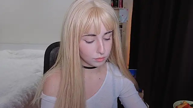 Snapshot of YukiMisa chatting on 09-21-25, 02:19 YukiMisa online show from 09-21-25, 02:19