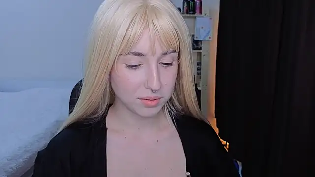 Snapshot of YukiMisa chatting on 09-23-25, 04:10 YukiMisa online show from 09-23-25, 04:10