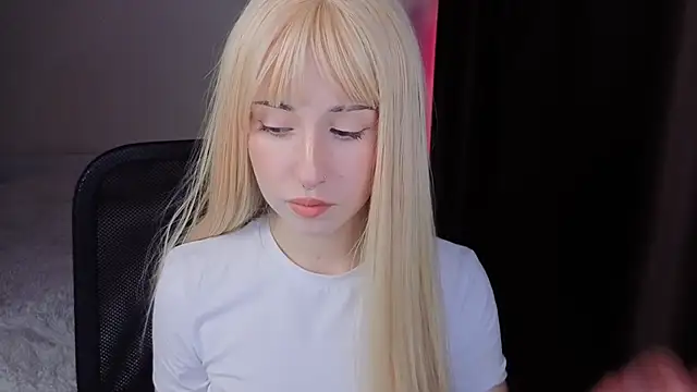 Snapshot of YukiMisa chatting on 10-07-25, 04:15 YukiMisa online show from 10-07-25, 04:15