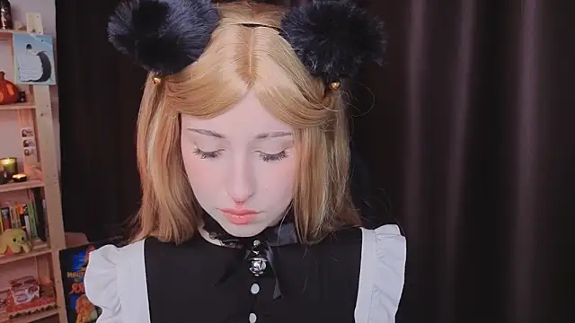 Snapshot of YukiMisa chatting on 10-21-25, 04:51 YukiMisa online show from 10-21-25, 04:51