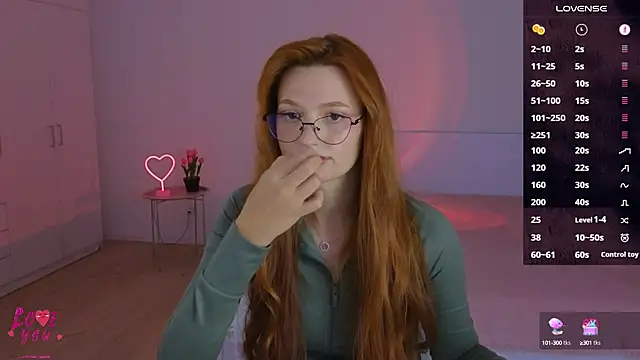 Snapshot of CuteAriel7 chatting on 10-13-25, 03:45 CuteAriel7 online show from 10-13-25, 03:45