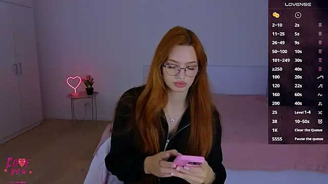 Snapshot of CuteAriel7 chatting on 10-15-25, 03:23 CuteAriel7 online show from 10-15-25, 03:23