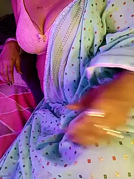 monaa-darling online show from 12-17-25, 05:13