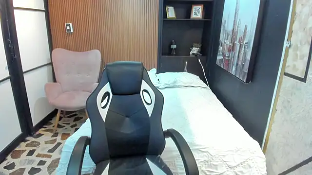 Snapshot of ScarletMoon1_ chatting on 09-20-25, 09:05 ScarletMoon1  online show from 09-20-25, 09:05