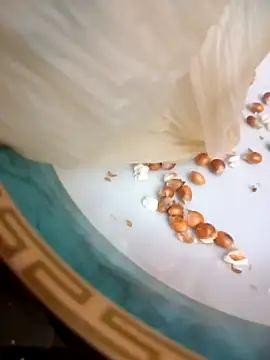 Snapshot of Ebtessamcachonda chatting on 10-15-25, 09:15 Ebtessamcachonda online show from 10-15-25, 09:15