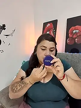 SafiroFer online show from 10-23-25, 09:02