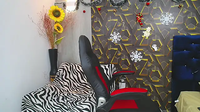 miss leidy  online show from 11-27-25, 03:30