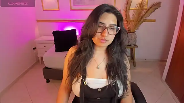 Snapshot of alice_coopperx chatting on 01-06-26, 12:20 alice coopperx online show from 01-06-26, 12:20