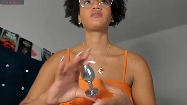 Snapshot of Brunettjhelen chatting on 10-10-25, 05:39 Brunettjhelen online show from 10-10-25, 05:39