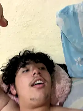 Snapshot of Casal-foda_braba chatting on 10-04-25, 12:52 Casal-foda braba online show from 10-04-25, 12:52