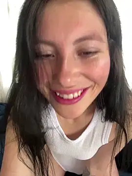 Mia salinass online show from 09-08-25, 06:40