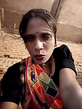 Snapshot of Xx_pooja chatting on 10-02-25, 09:16 Xx pooja online show from 10-02-25, 09:16