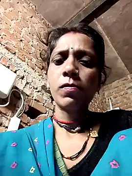 Snapshot of Xx_pooja chatting on 10-04-25, 07:45 Xx pooja online show from 10-04-25, 07:45