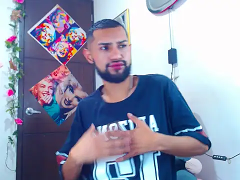 Snapshot of boybunnyerotic chatting on 09-11-25, 12:27 boybunnyerotic online show from 09-11-25, 12:27