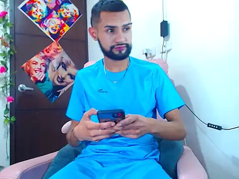 Snapshot of boybunnyerotic chatting on 09-13-25, 11:59 boybunnyerotic online show from 09-13-25, 11:59