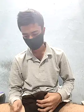 Snapshot of GirlsCrush_ chatting on 10-29-25, 07:15 GirlsCrush online show from 10-29-25, 07:15