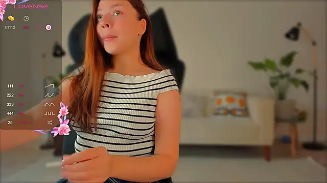 Snapshot of fairy_lele chatting on 10-24-25, 02:08 fairy lele online show from 10-24-25, 02:08