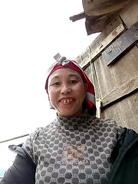 me-cute online show from 11-24-25, 01:27