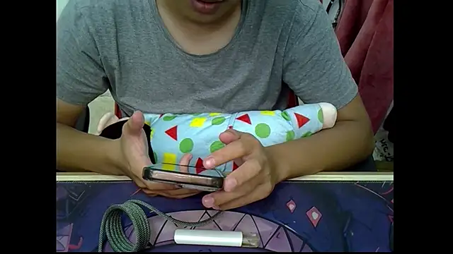 zhu000000 online show from 10-07-25, 09:06