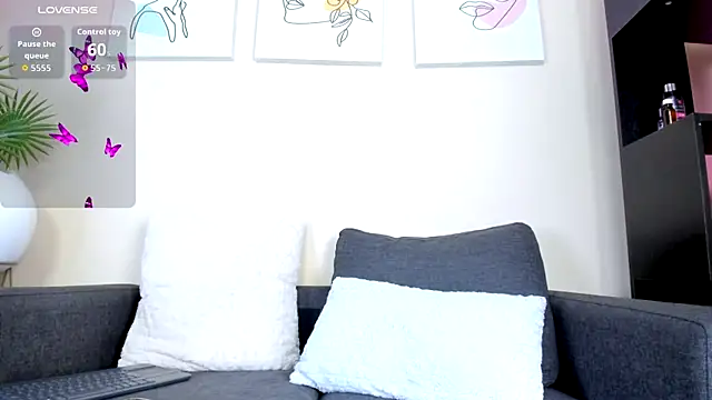 AlanaFox-x online show from 09-17-25, 11:56