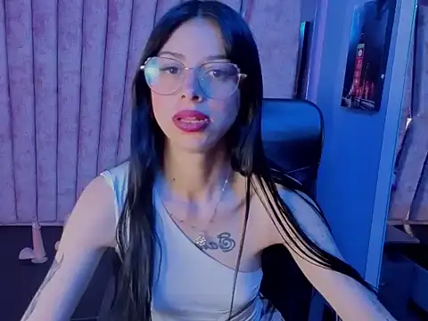 Snapshot of Dulce_Miaa_ chatting on 09-13-25, 03:23 Dulce Miaa online show from 09-13-25, 03:23