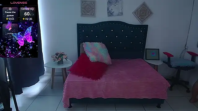 Snapshot of SammySmall_F_w chatting on 02-23-26, 01:30 SammySmall F w online show from 02-23-26, 01:30