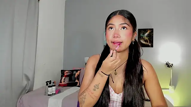 KimTayloor1 online show from 11-20-25, 07:35