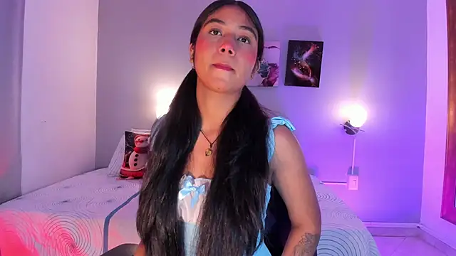 KimTayloor1 online show from 12-02-25, 07:53