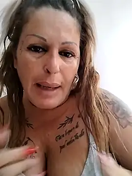 Snapshot of canariamorbosa chatting on 10-06-25, 11:40 canariamorbosa online show from 10-06-25, 11:40